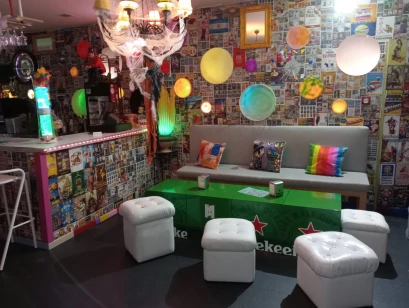 Diversos Bar - (TEMPORARILY CLOSED)