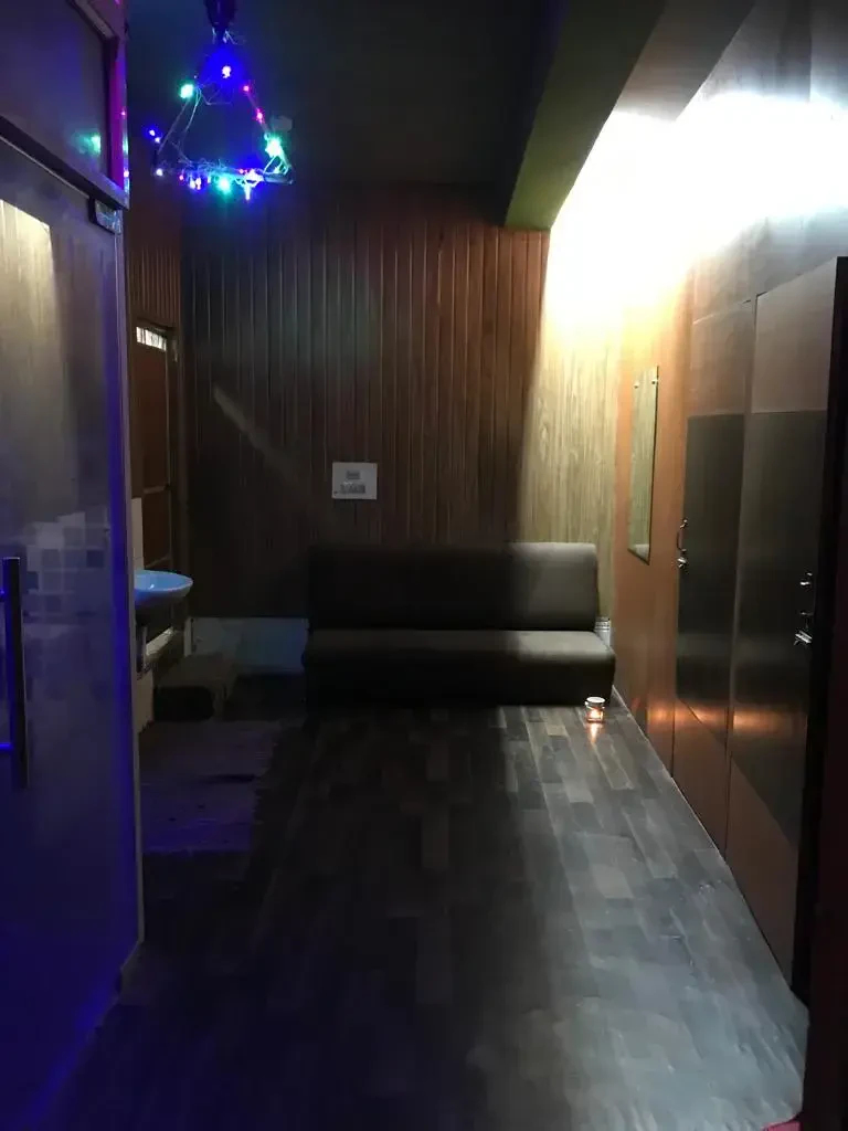 G69 Men's Spa Gurgaon