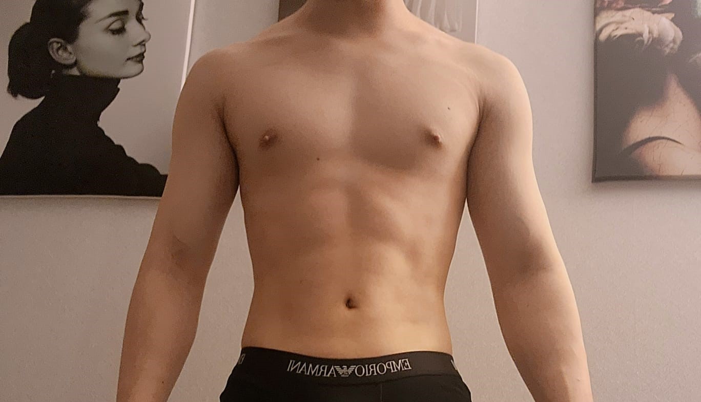 Gram, masseur gay coréen