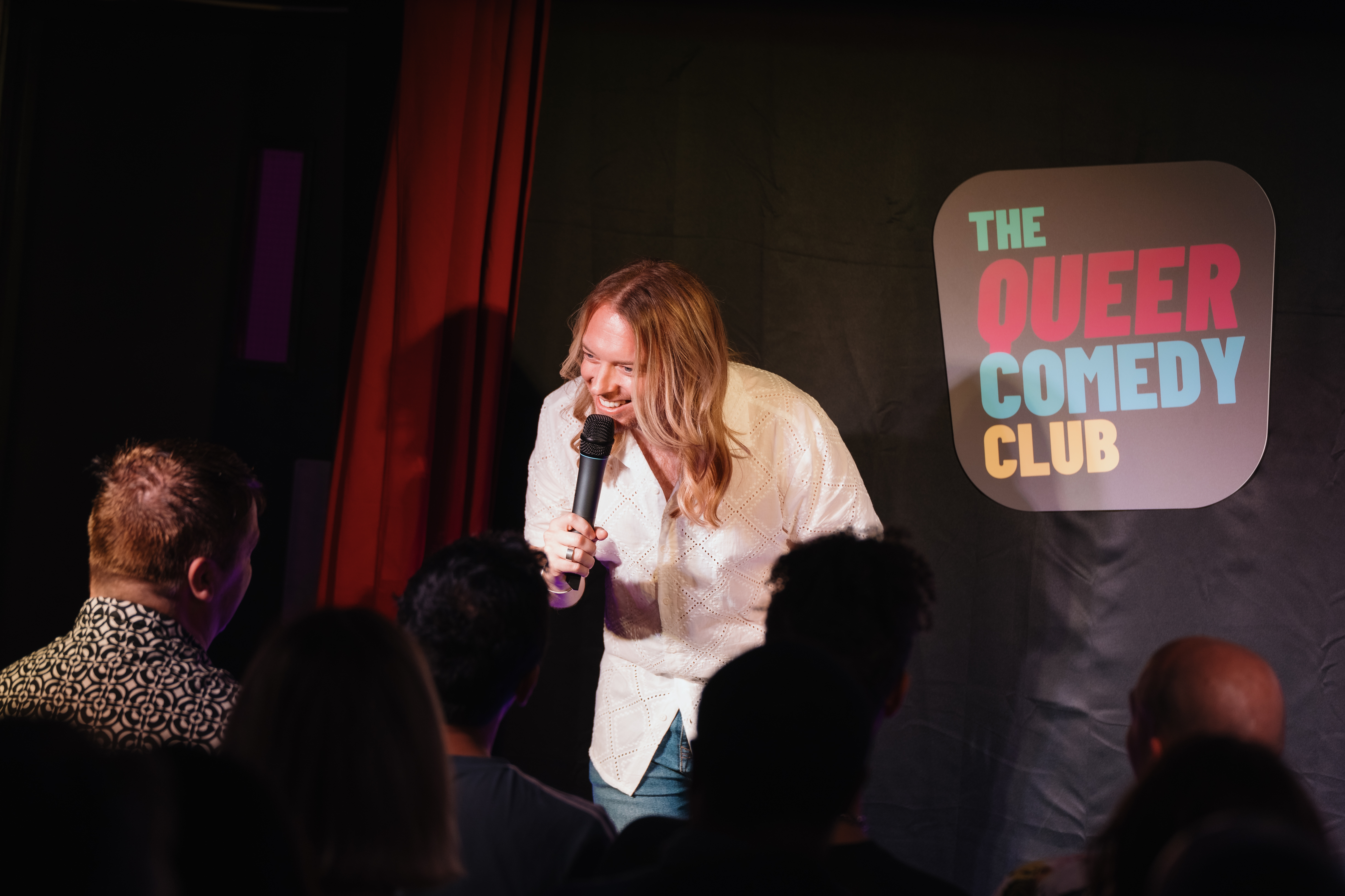 Der Queer Comedy Club