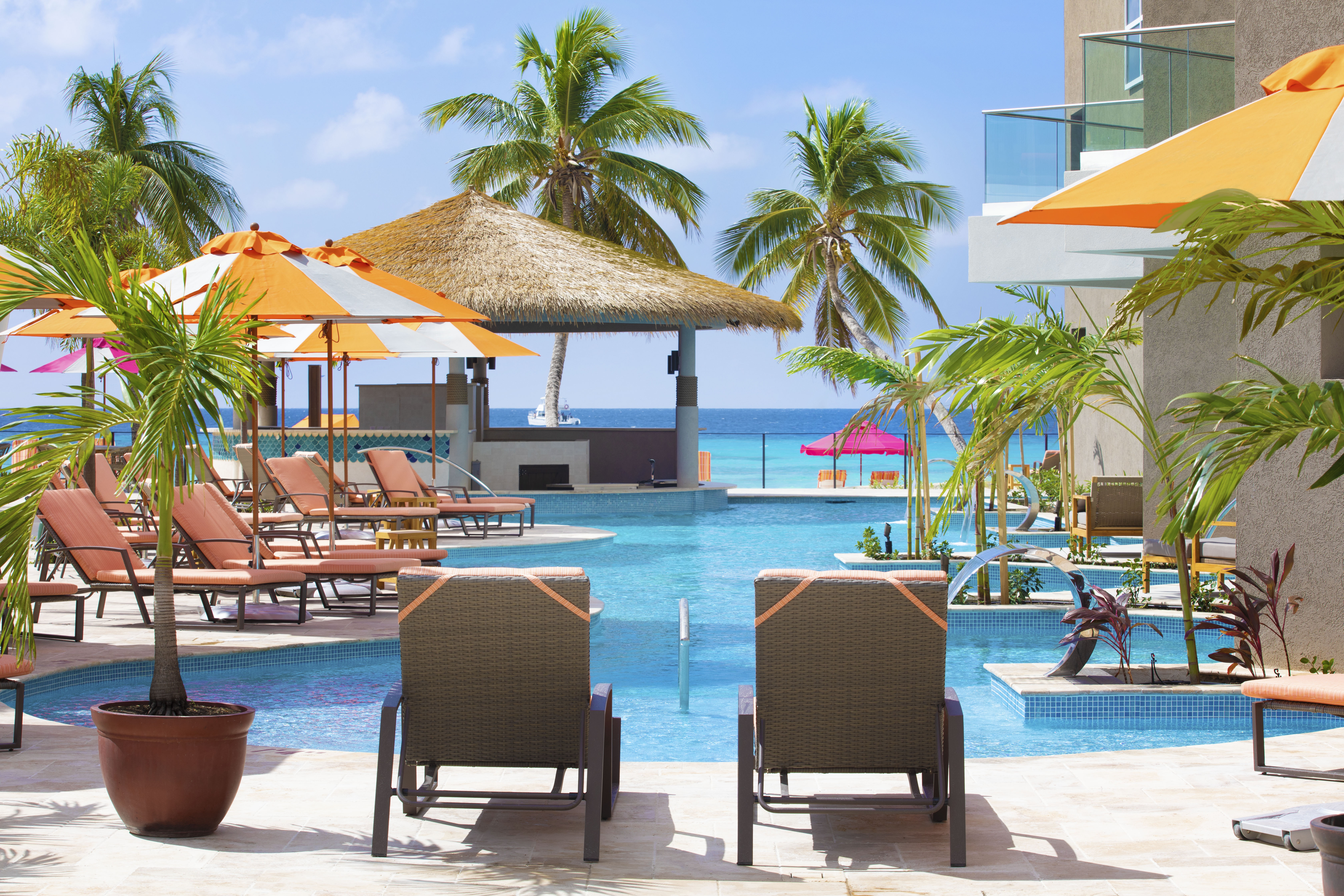 O2 Beach Club & Spa ng Ocean Hotels