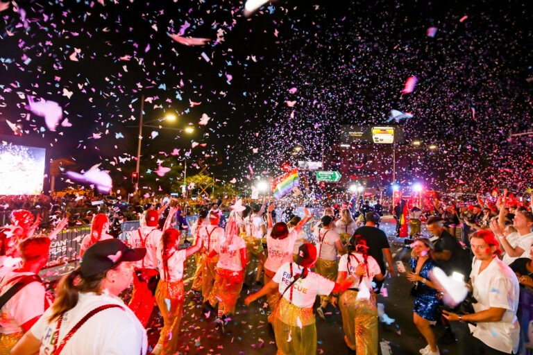 Karnevalsparade für Schwule und Lesben in Sydney 2024