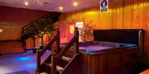 Pink Broadway- Permanently clOSED