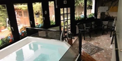 Theo's Sauna Club - CLOSED