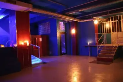 011 Sauna Club