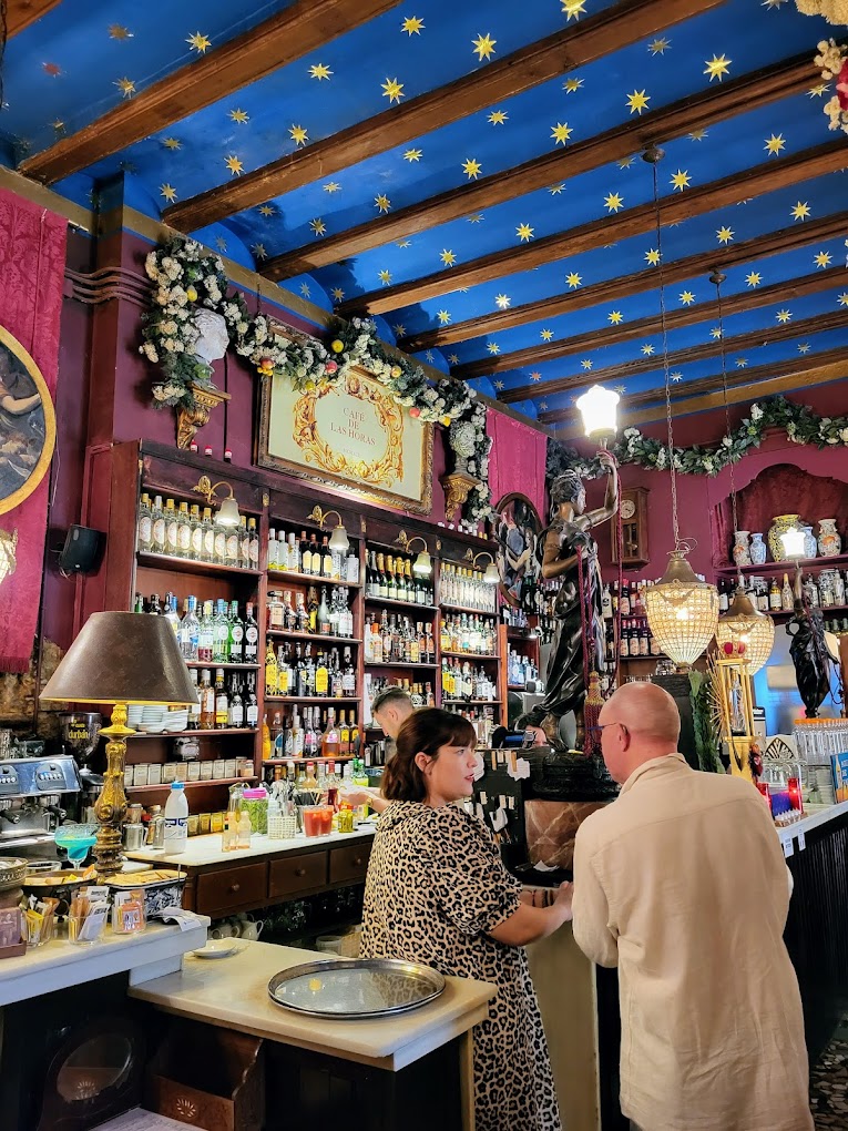 Bar gejowski Cafe de las Horas w Walencji?