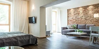 Schoenhouse Apartments