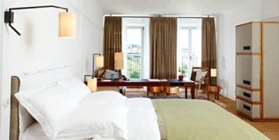Louis Hotel
