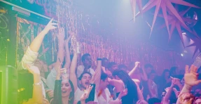 Festas e clubes de dança gay em Amsterdã