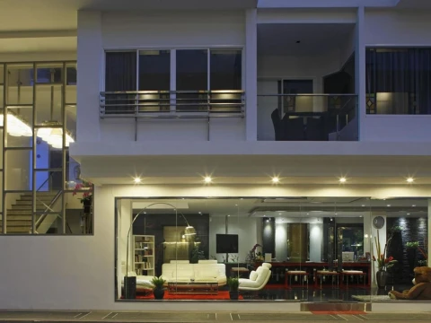 Grand Sunset Hotel