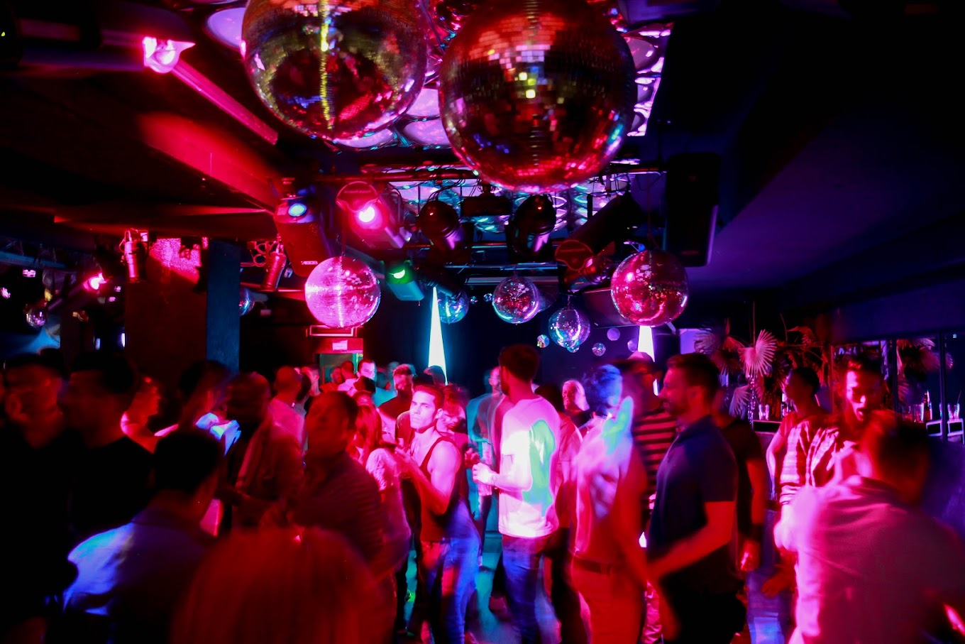 Discotecas e festas gays em Zurique
