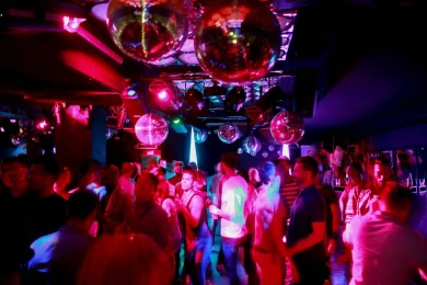 Discotecas e festas gays em Zurique