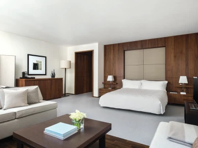 The Langham, Nova York, Quinta Avenida
