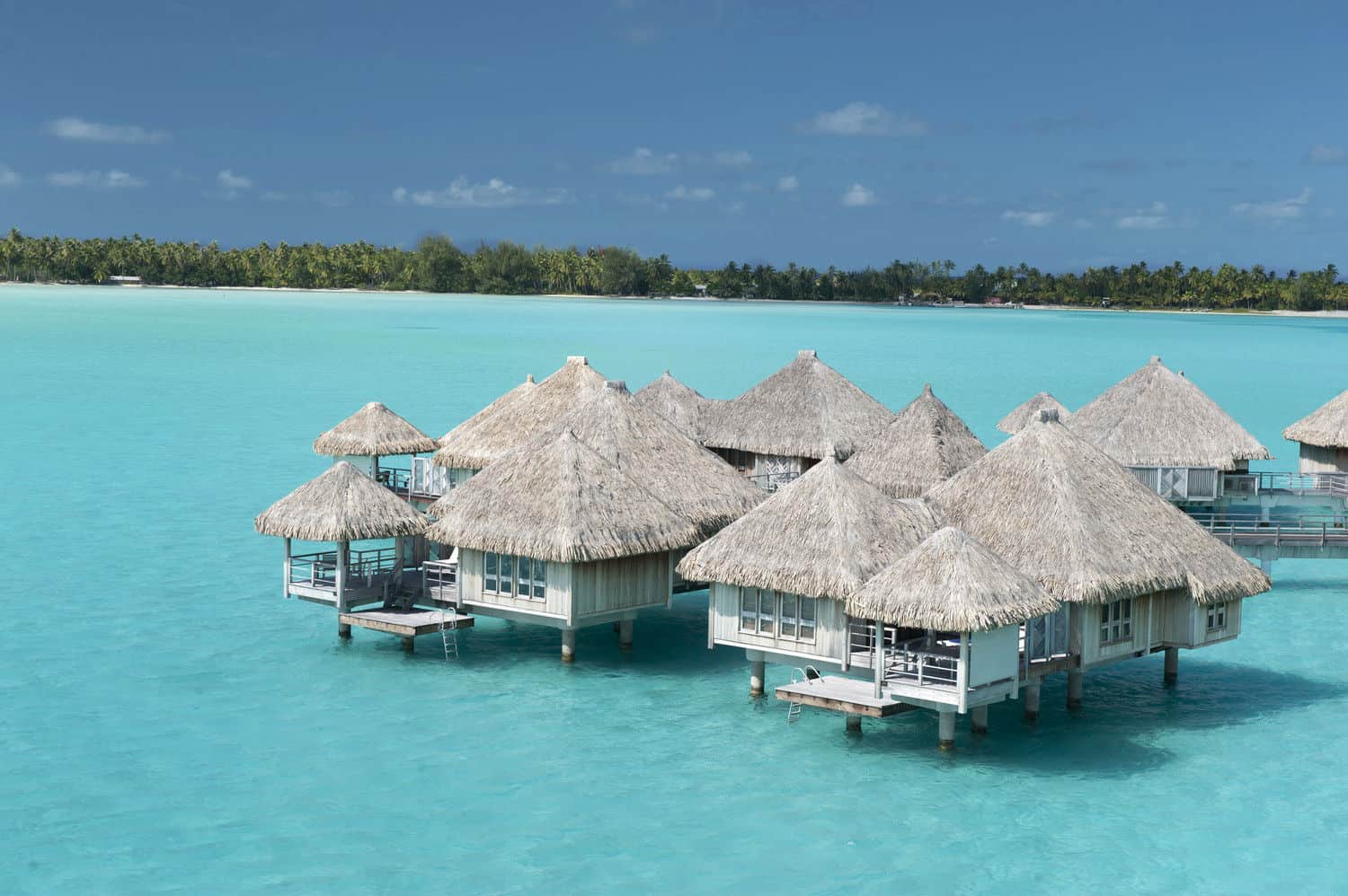 Das St. Regis Bora Bora Resort