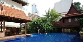 Rose Hotel