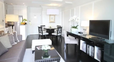 Cape House Apartments