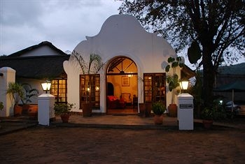Royal Bakoena Lodge - Hamilton Parks