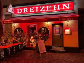 Dreizehn