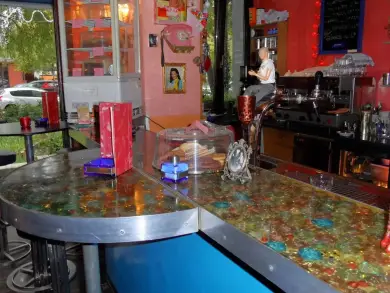 BarbieBar