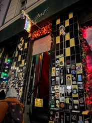Roses Bar