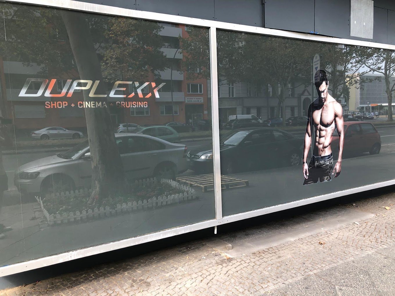 Duplexx, Berlin - магазин для геев в Берлине - Travel Gay