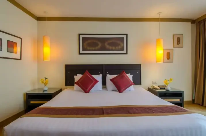 The Tarntawan Hotel Surawong