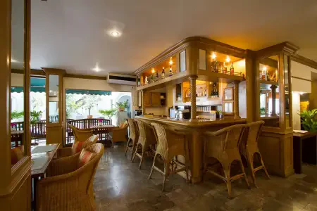 The Tarntawan Hotel Surawong