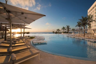 Le Blanc Spa Resort