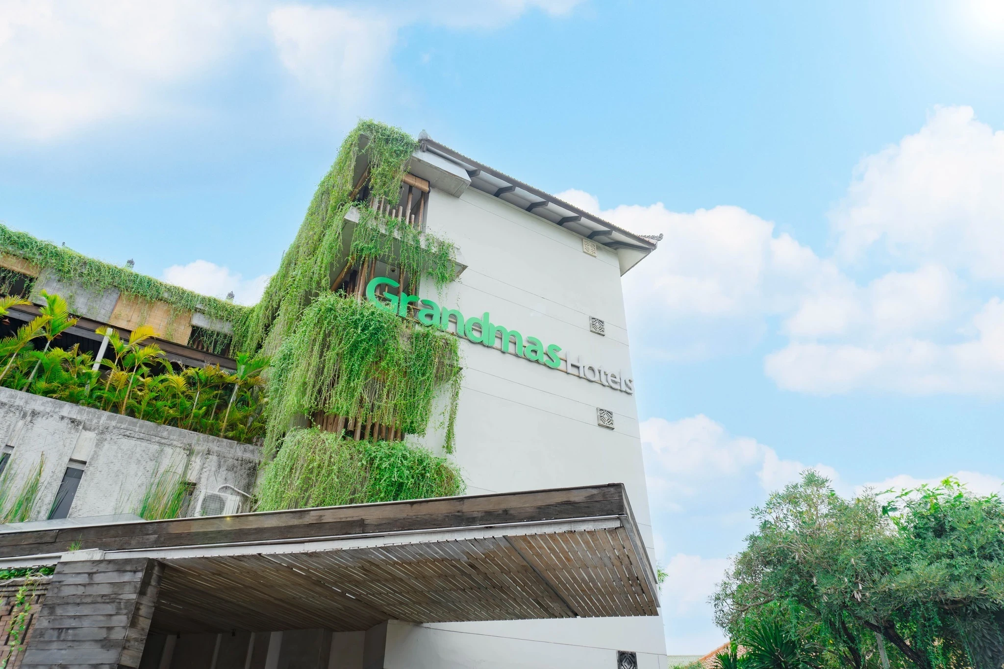 Grandmas Seminyak Hotel main Grandmas Hotel Seminyak