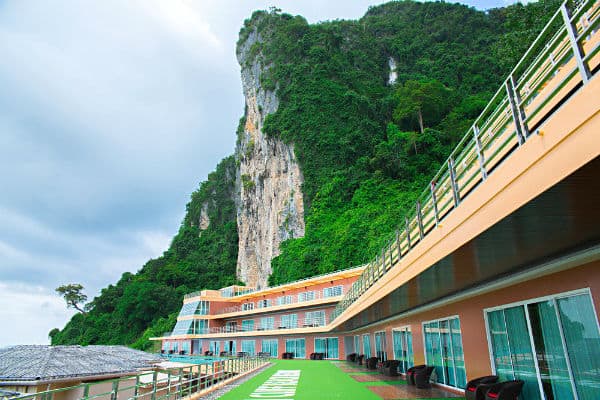 Resort Pantai Phi Phi Cliff