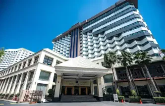 Jomtien Palm Beach Hotel and Resort