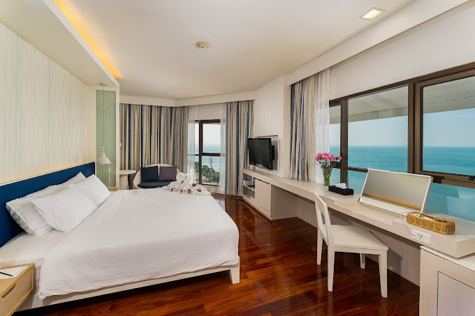 Jomtien Palm Beach Hotel e Resort