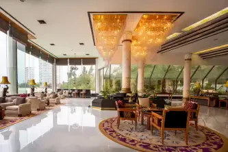 Royal Wing Suites & Spa