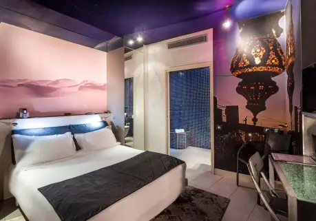 Apostrophe Hotel