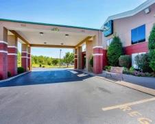 Quality Suites Paducah