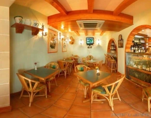 Mediterránea Hotel & Suites