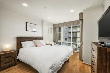 Platinum Apartments on Whiteman St