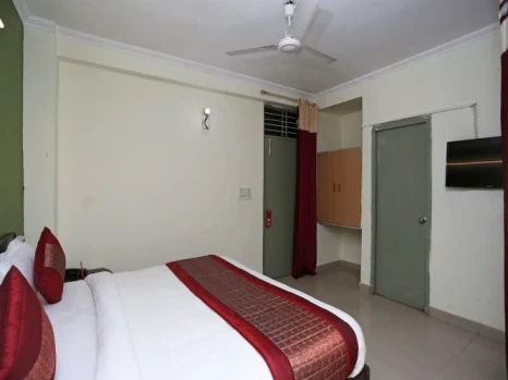 OYO 14746 Delhi Residency