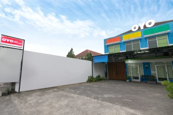 Super OYO 2346 Hotel Padjadjaran 1
