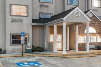 Quality Inn & Suites Robbinsville