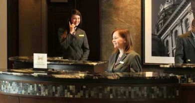 Embassy Suites by Hilton Kansas City Internacional