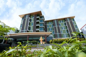 Clover Hotel Hatyai