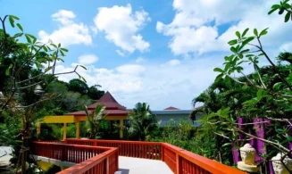 Grand Bleu Ocean View Pool Suite