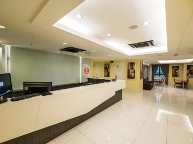 OYO 290 Orange Premier Hotel Shamelin Perkasa