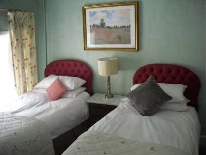 Ostrich Inn