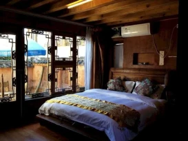 Lijiang Courier Inn
