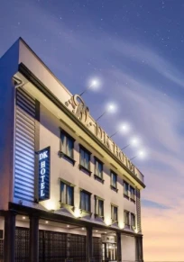 Oyo 490 Dk Hotel