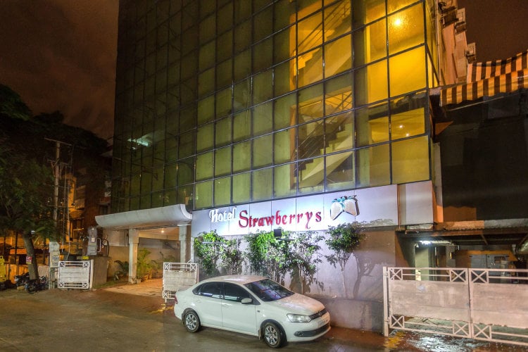 Treebo Trip Strawberrys Secunderabad