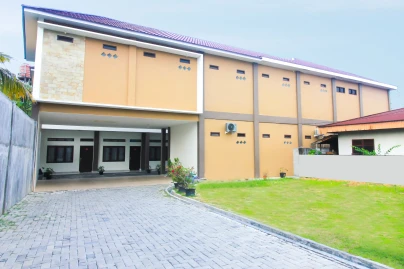 OYO 962 Family Homestay