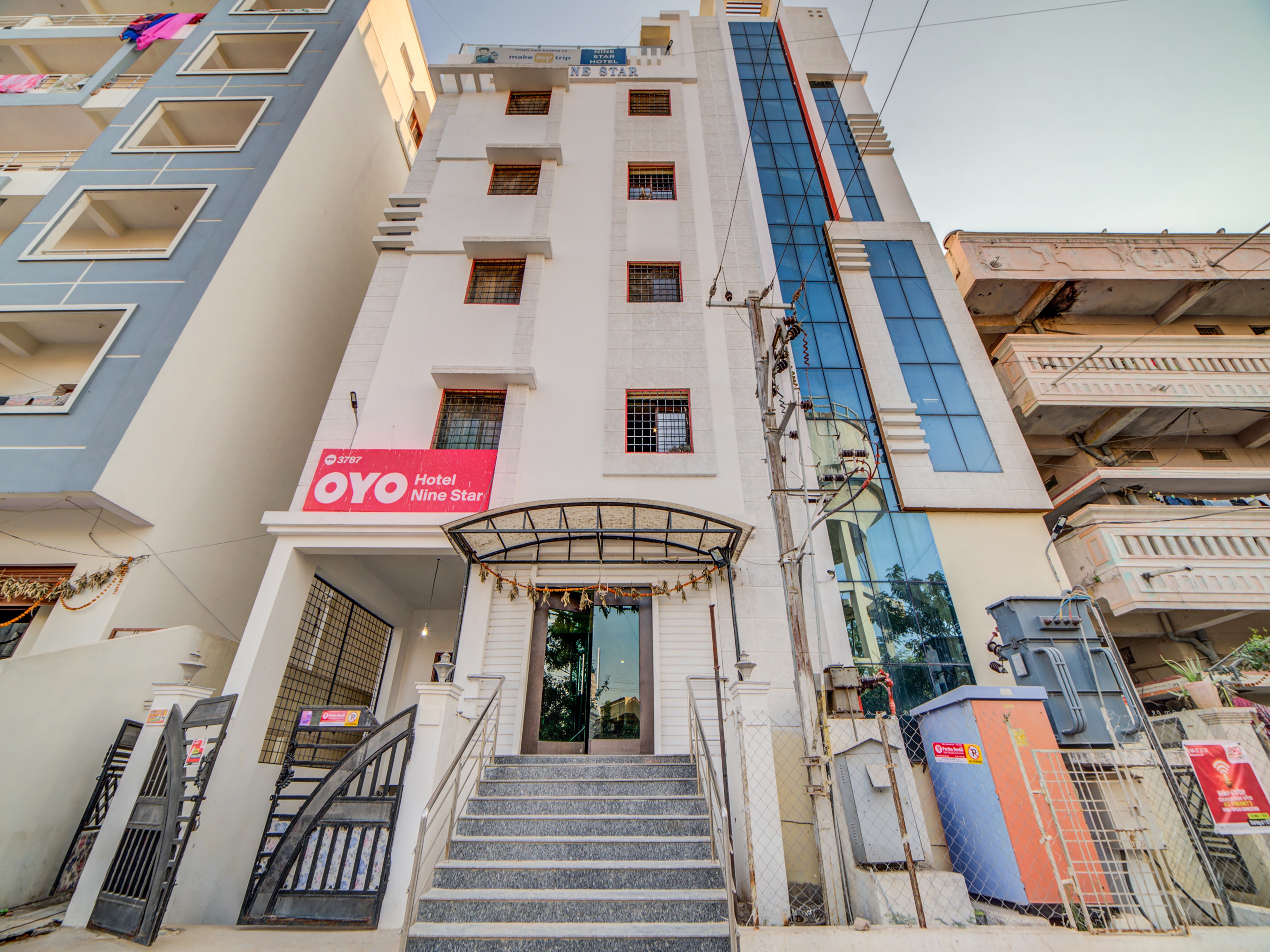 OYO Flagship 24397 9 Star Hotel